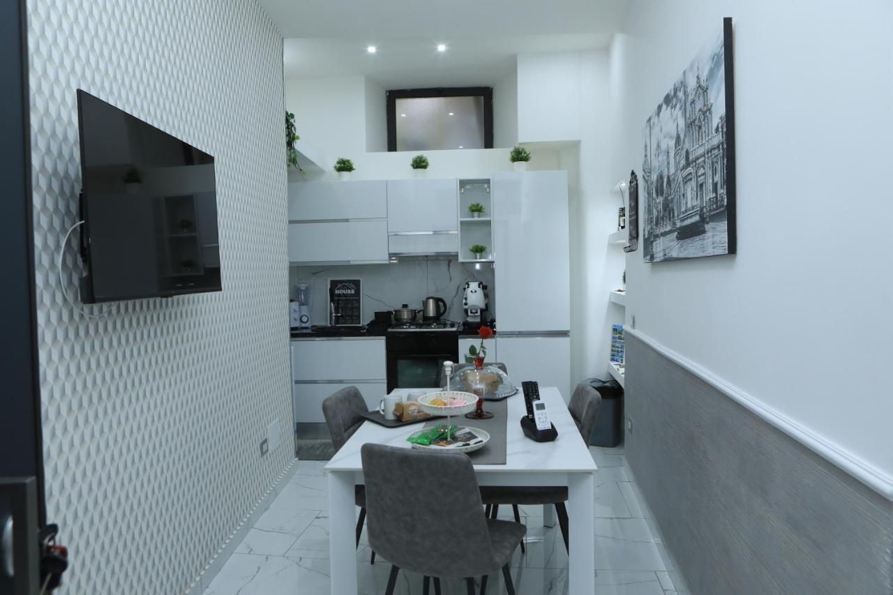 Apartamento Santi House Catania Exterior foto